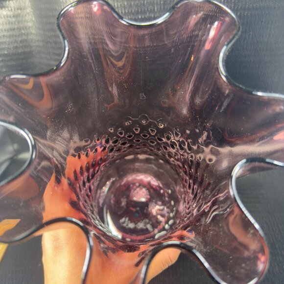 Mid Century Amythest Purple Glass Wavy Vase Fluted Wavy Swung Top Optic Vase VTG - Picture 5 of 11